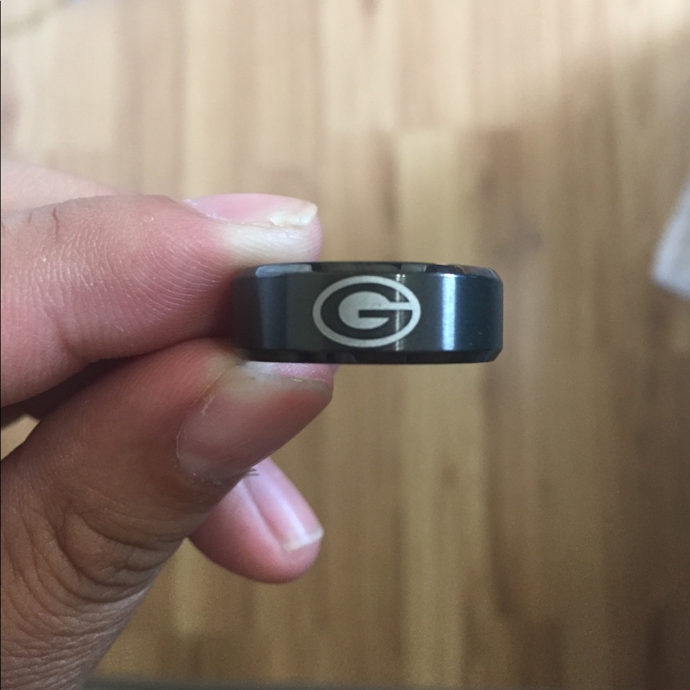 Black Green Bay Packers Ring - Picture 5 of 5